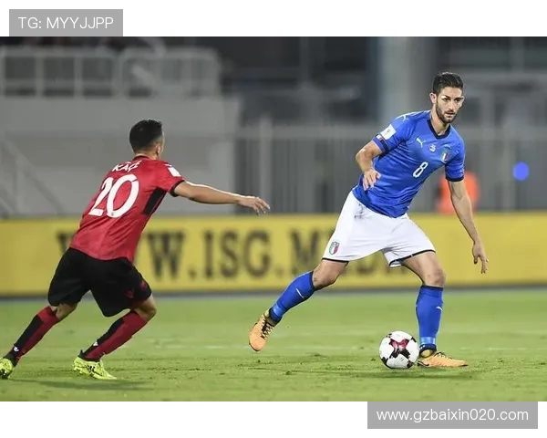 科莫迎战维罗纳尼科帕斯携手迭戈卡洛斯首发加利亚尔迪尼焦瓦内领衔出战