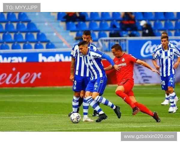 莫雷诺点射为中心,比利亚雷亚尔客场取胜